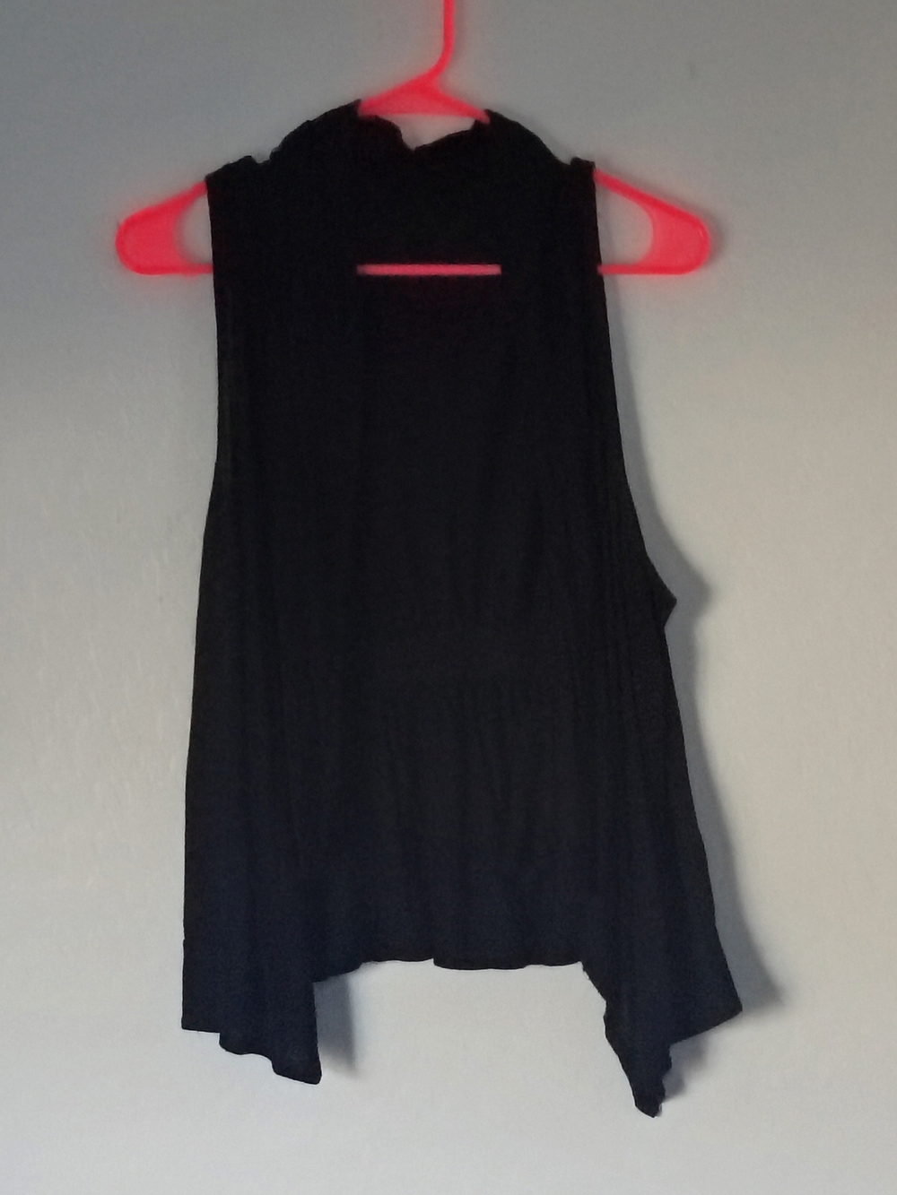 Women's Black Sleeveless Flowing Drap Top